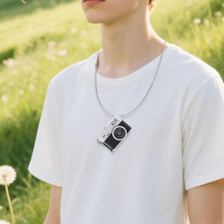 Sakerplus® Retro Keychain Mini Digital Camera